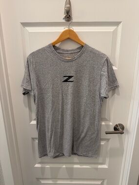 Nissan Z Men's Gray T Shirt Size Medium NWOT